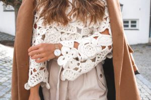 All beige Outfit – Wie kombinieren wir den Neutrals Trend
