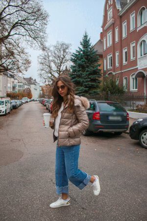 Wide leg Jeans sind IN - Skinny Jeans OUT I Wie kombinieren wir den Jeans Trend?