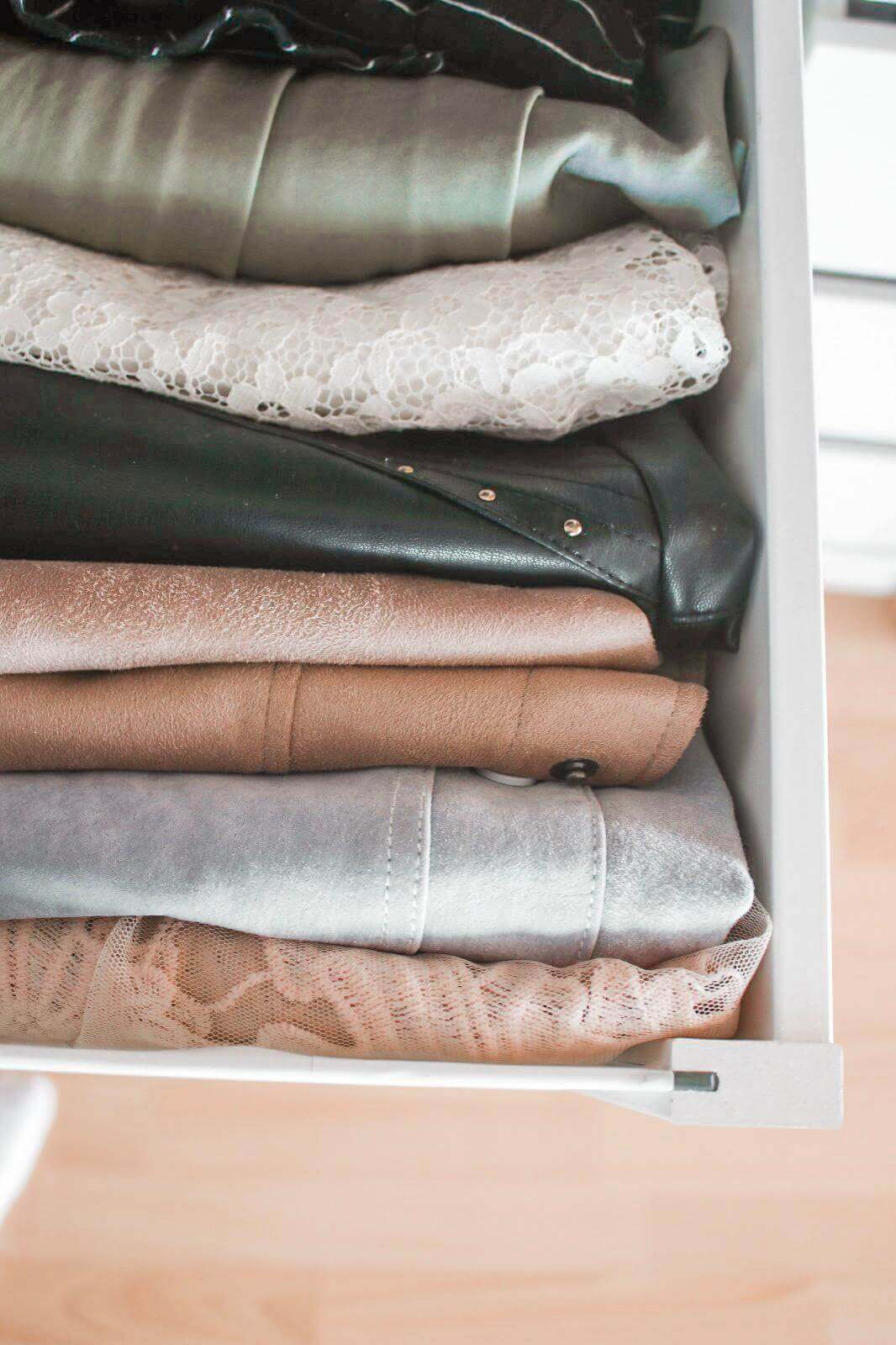 11-1-Basic-Teile-für-deine-Capsule-Warderobe-–-der-perfekte-Kleiderschrank
