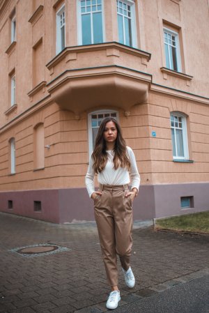 Rocking that Basic Outfit - eine Outfit Inspiration mit simplen Basic Pieces