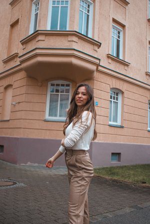 Rocking that Basic Outfit - eine Outfit Inspiration mit simplen Basic Pieces