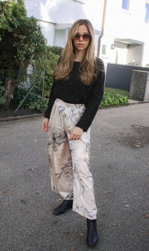 Pyjama Trend – Wie du ihn im Alltag kombinierst von Pyjama und Nachtwäsche bis hin zu Bralettes