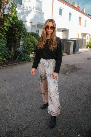 Pyjama Trend – Wie du ihn im Alltag kombinierst von Pyjama und Nachtwäsche bis hin zu Bralettes