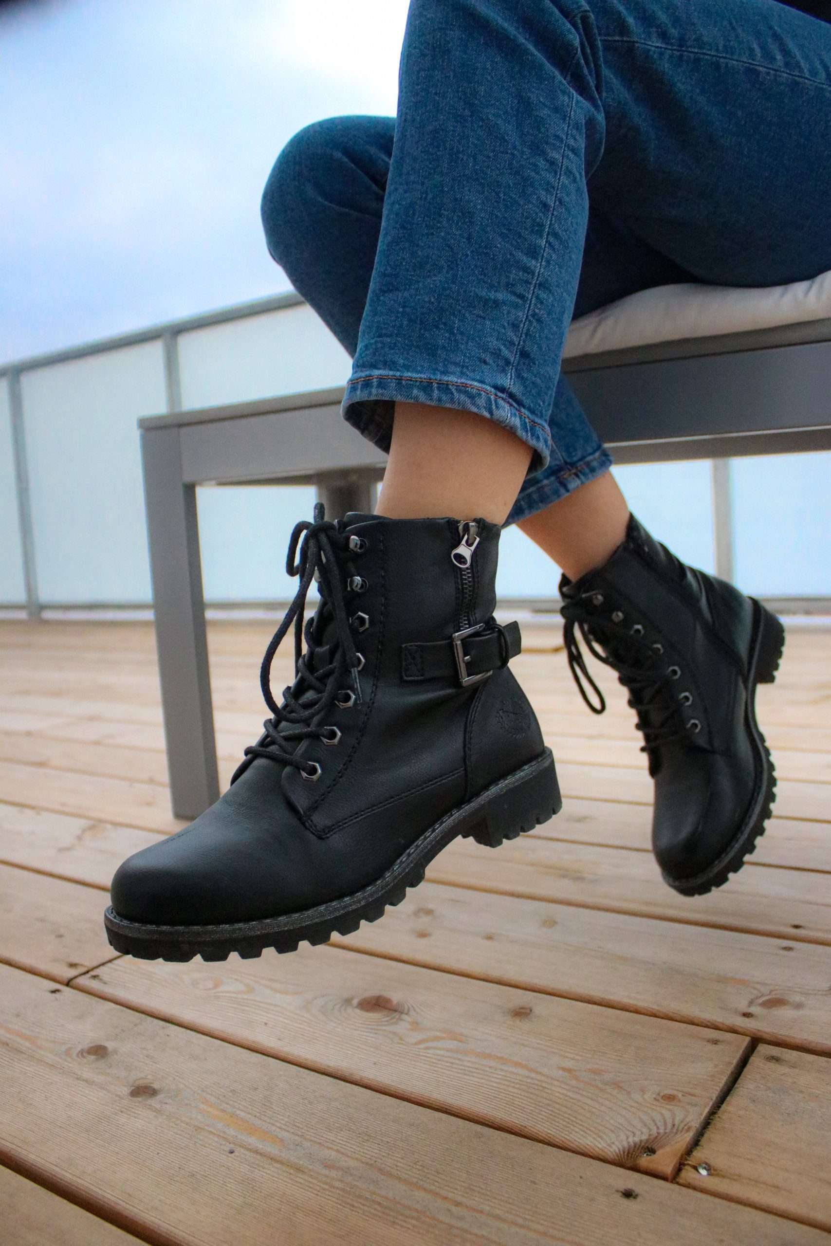 Bist du auf der Suche nach coolen Winterstiefeln- diese Boots sind der Trend im Winter9