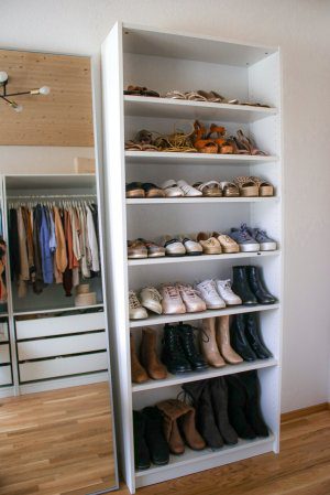 Ikea Billy als Schuhregal – perfekt für begehbaren Kleiderschrank & Ankleidezimmer