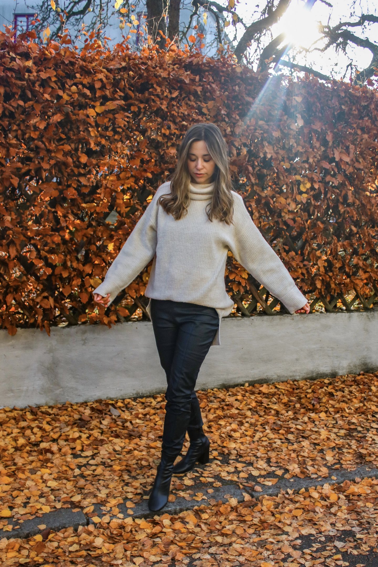 Mit diesem Fashion Teil siehst du im Herbst & Winter immer stylisch aus – Outfit Lederhose1