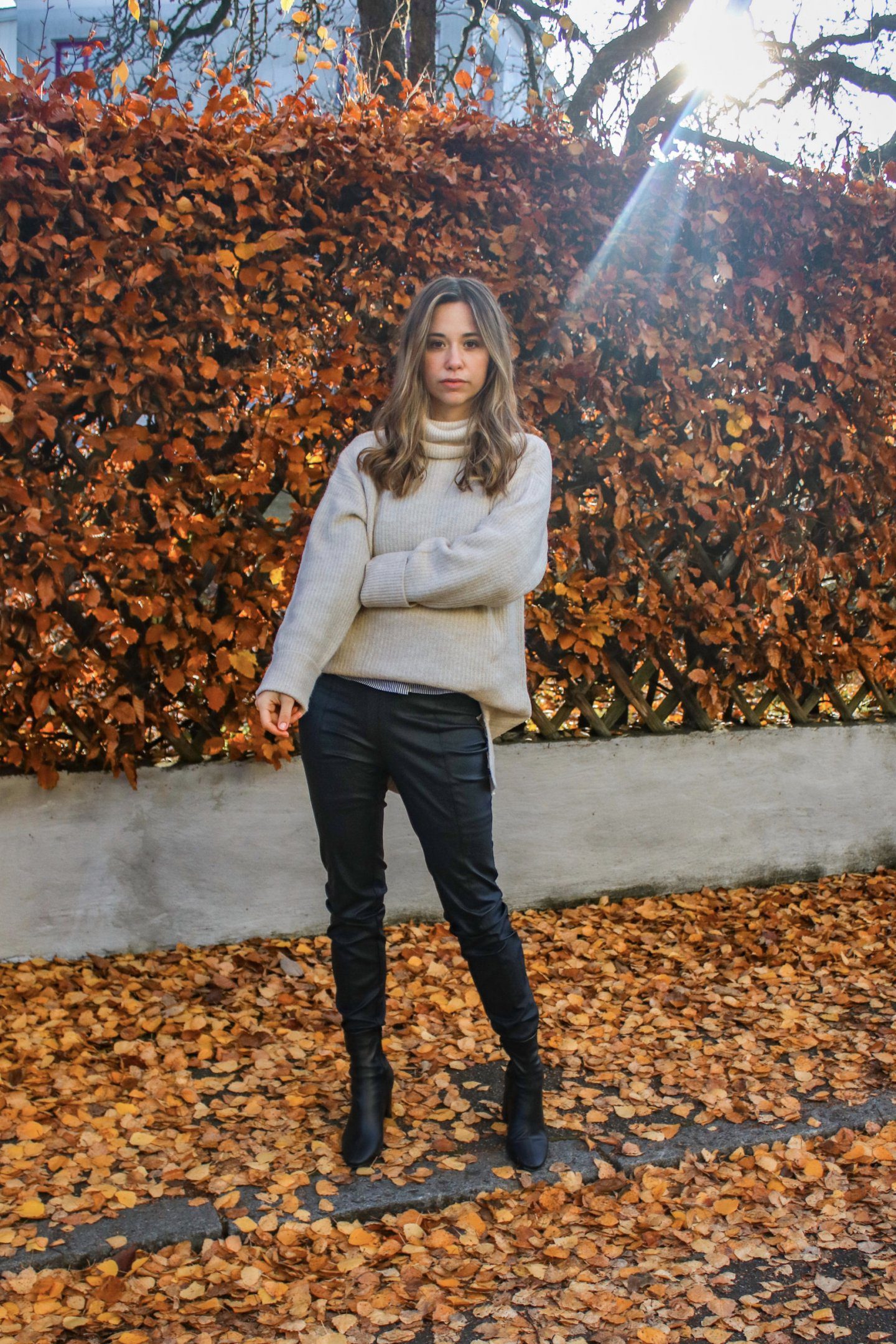 Mit diesem Fashion Teil siehst du im Herbst & Winter immer stylisch aus – Outfit Lederhose6