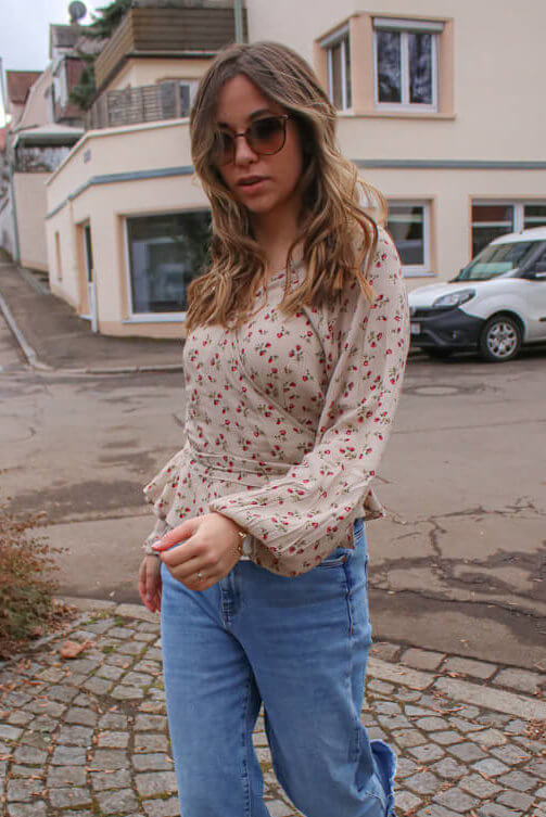 Blumenmuster kombinieren - so stylst du den Modetrend im Frühling und wie ich eine geblümte Bluse kombinieren