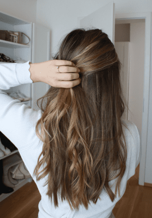 Haarfarbentrends 2023 - So tragen und stylen wir die angesagten Haarfarben!